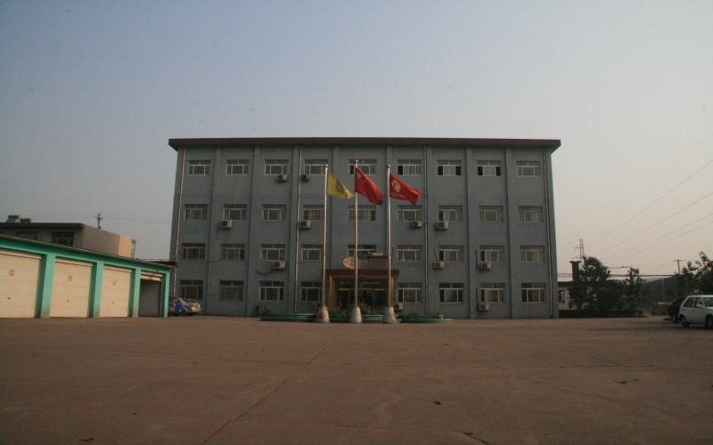 1999年，成立唐山合利鋼鐵廠，鋼鐵是這樣煉成的