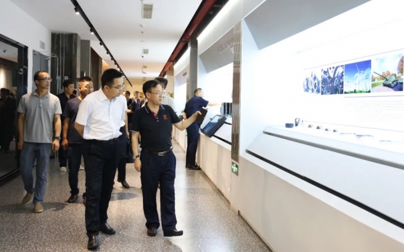 中信特鋼集團大冶特鋼總經理助理汪有源一行到榮程集團座談交流