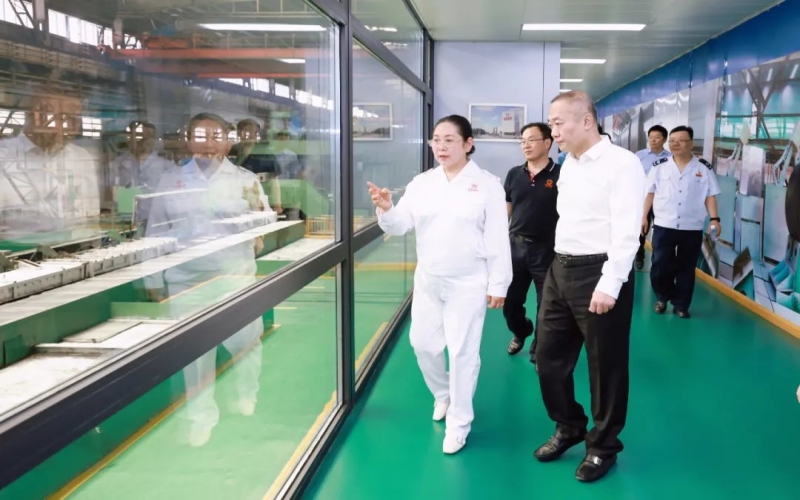 天津市稅務(wù)局黨委書記、局長(zhǎng)齊志宏一行到榮程集團(tuán)參觀調(diào)研