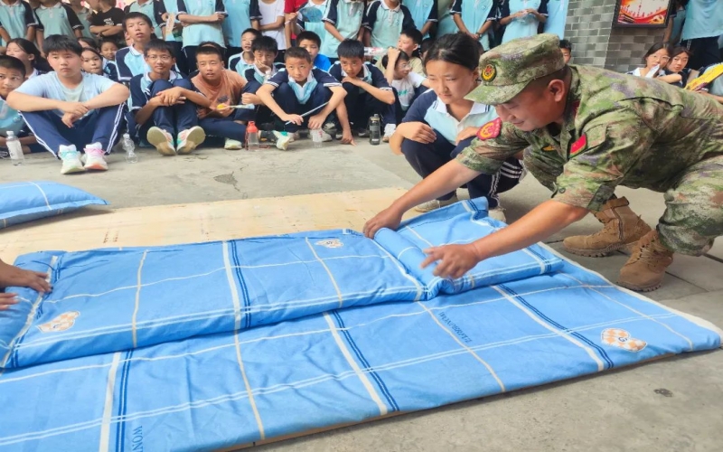 淬煉青春，書寫新章——寧強榮程中學2024級新生國防教育工作紀實