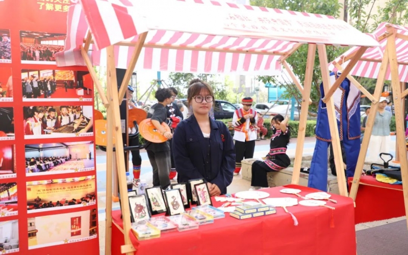 津南區(qū)民族團(tuán)結(jié)進(jìn)步宣傳月啟動(dòng)，時(shí)代記憶精彩亮相