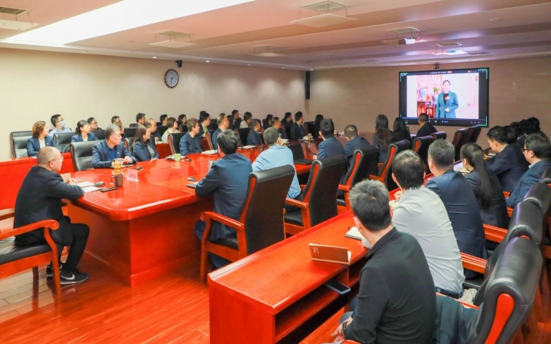 融誠物產(chǎn)集團召開深入學習貫徹民營企業(yè)座談會和全國兩會精神宣講會