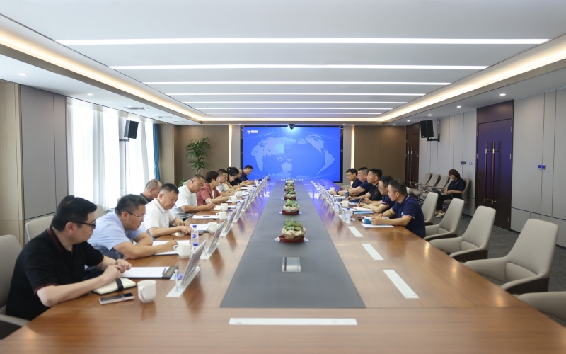 內(nèi)蒙古自治區(qū)錫林郭勒盟正藍(lán)旗委副書記、旗長(zhǎng)劉曉敏到訪榮程集團(tuán)